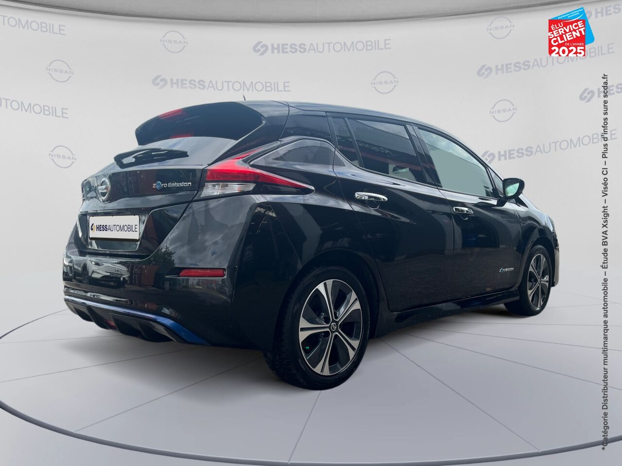 Véhicule d'occasion NISSAN LEAF 150CH 40KWH N-CONNECTA 19 SIEGES CHAUF GPS chez Peugeot Charleville