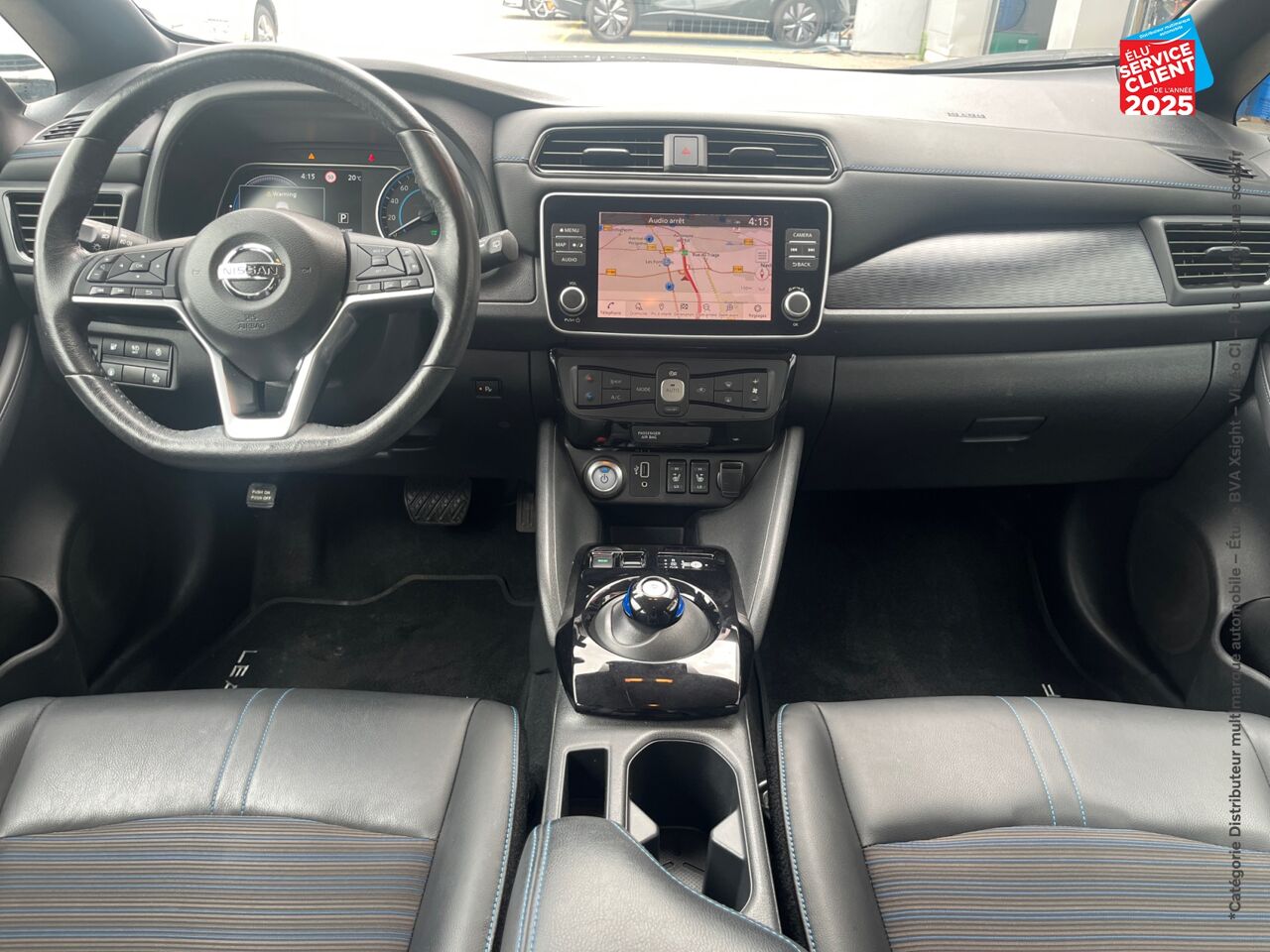 Véhicule d'occasion NISSAN LEAF 150CH 40KWH N-CONNECTA 19 SIEGES CHAUF GPS chez Peugeot Charleville