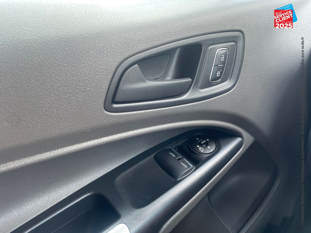 Véhicule d'occasion FORD TRANSIT CONNECT L1 1.5 ECOBLUE 100CH TREND BVA GPS CAMERA chez Nissan Thionville