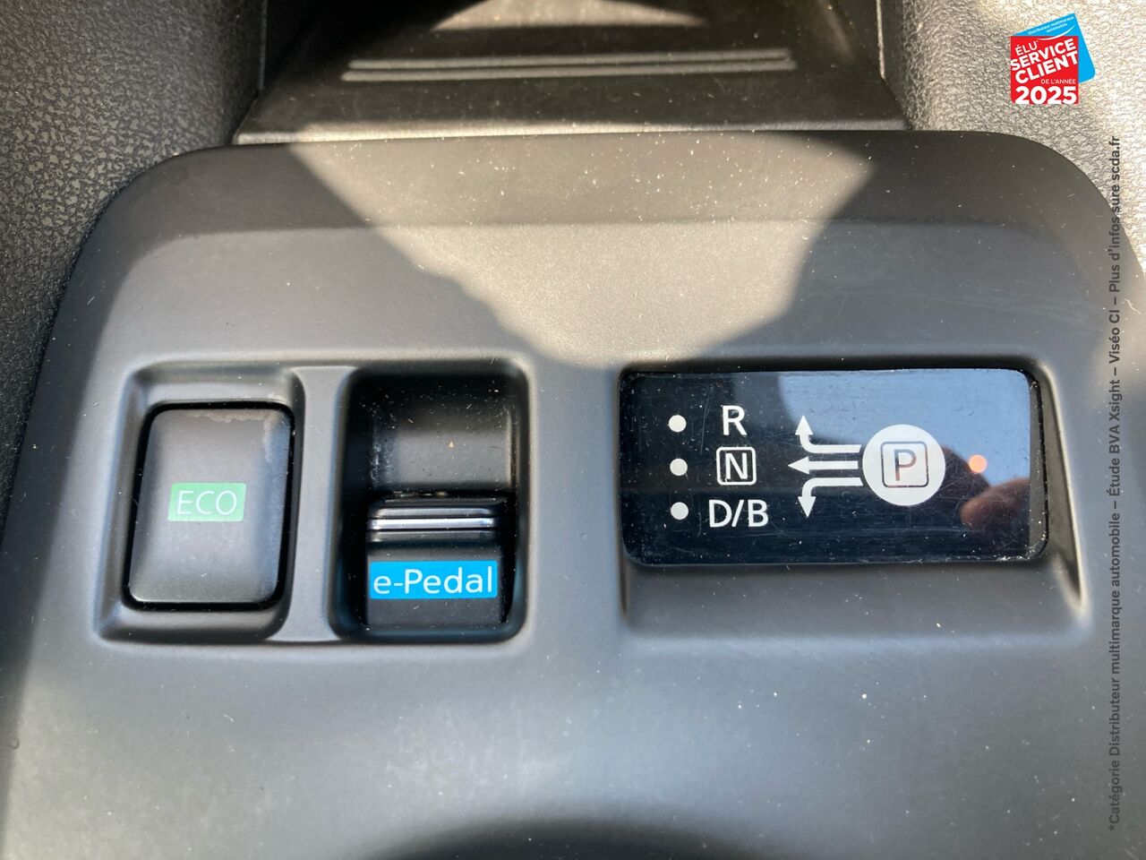 Véhicule d'occasion NISSAN LEAF 150CH 40KWH ACENTA 21.5 CAMERA chez Peugeot Charleville