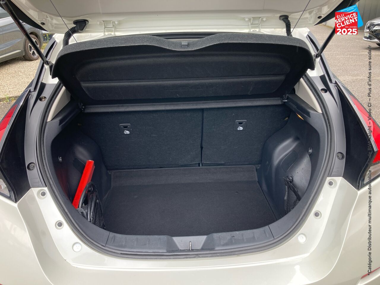 Véhicule d'occasion NISSAN LEAF 150CH 40KWH N-CONNECTA 21 SIEGES CHAUF GPS chez Nissan Beaune