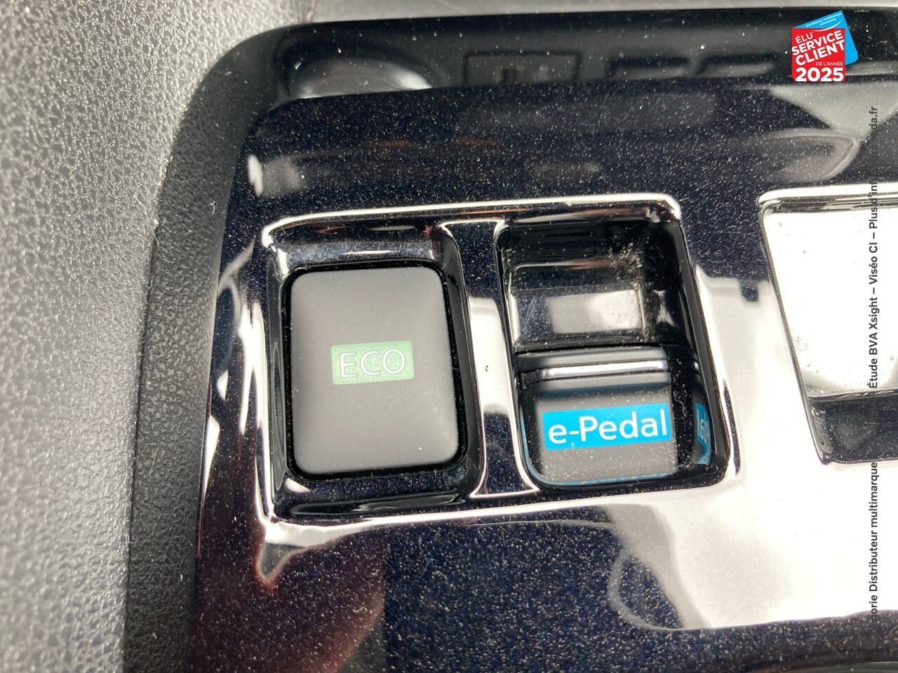 Véhicule d'occasion NISSAN LEAF 150CH 40KWH N-CONNECTA 21 SIEGES CHAUF GPS chez Nissan Beaune