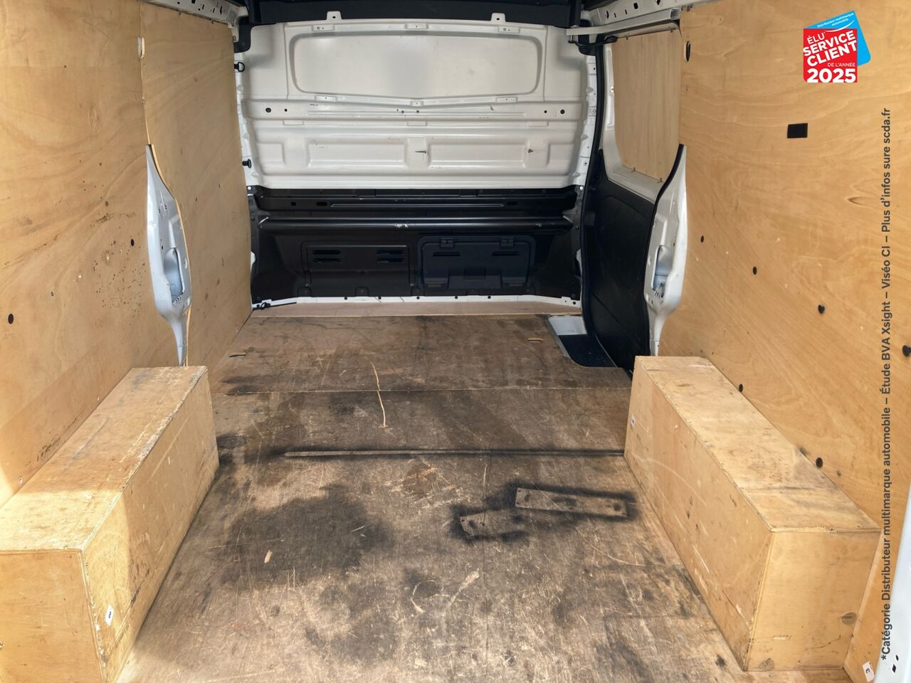 Véhicule d'occasion NISSAN NV300 FG L2H2 3T0 2.0 DCI 145CH S/S N-CONNECTA chez Fiat Strasbourg