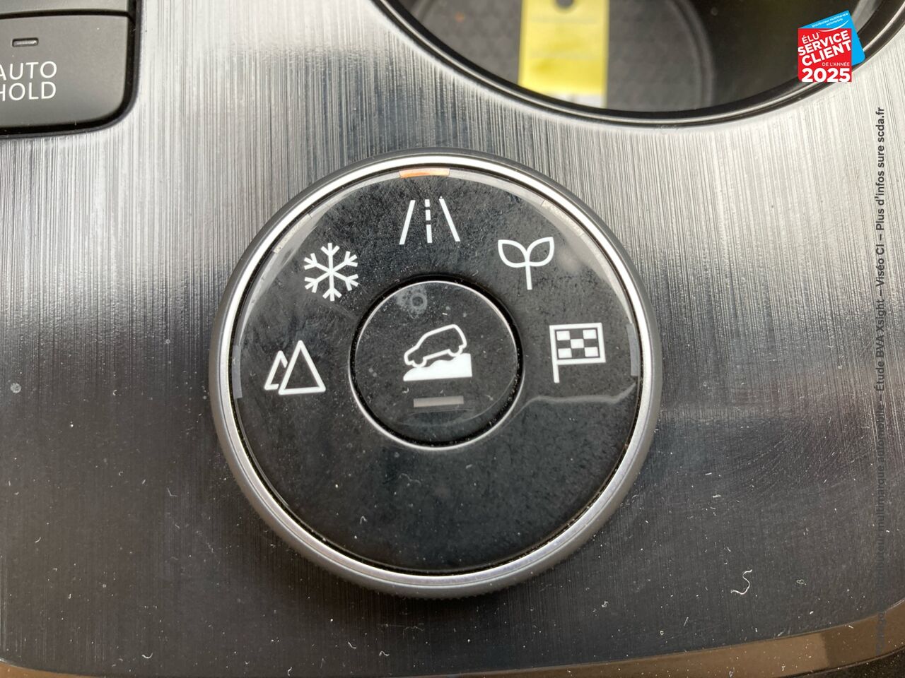 Véhicule d'occasion NISSAN X-TRAIL E-4ORCE 213CH TEKNA+ SIEGES CUIR GPS chez Renault Colmar