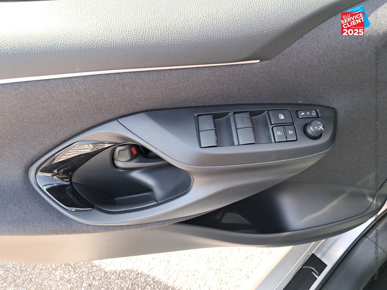 Véhicule d'occasion TOYOTA YARIS 116H DESIGN 5P MY25 chez Toyota Verdun