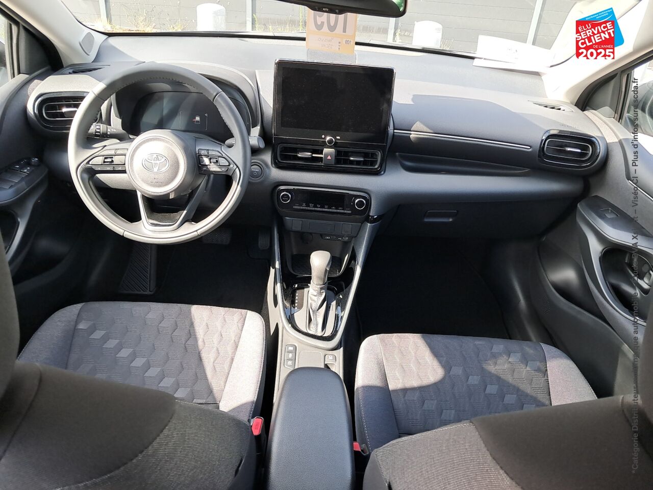Véhicule d'occasion TOYOTA YARIS 116H DESIGN 5P MY25 chez Toyota Verdun