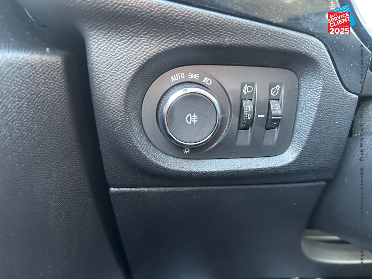 Véhicule d'occasion OPEL CORSA 1.2 75CH EDITION GPS RADAR AR chez Renault Colmar