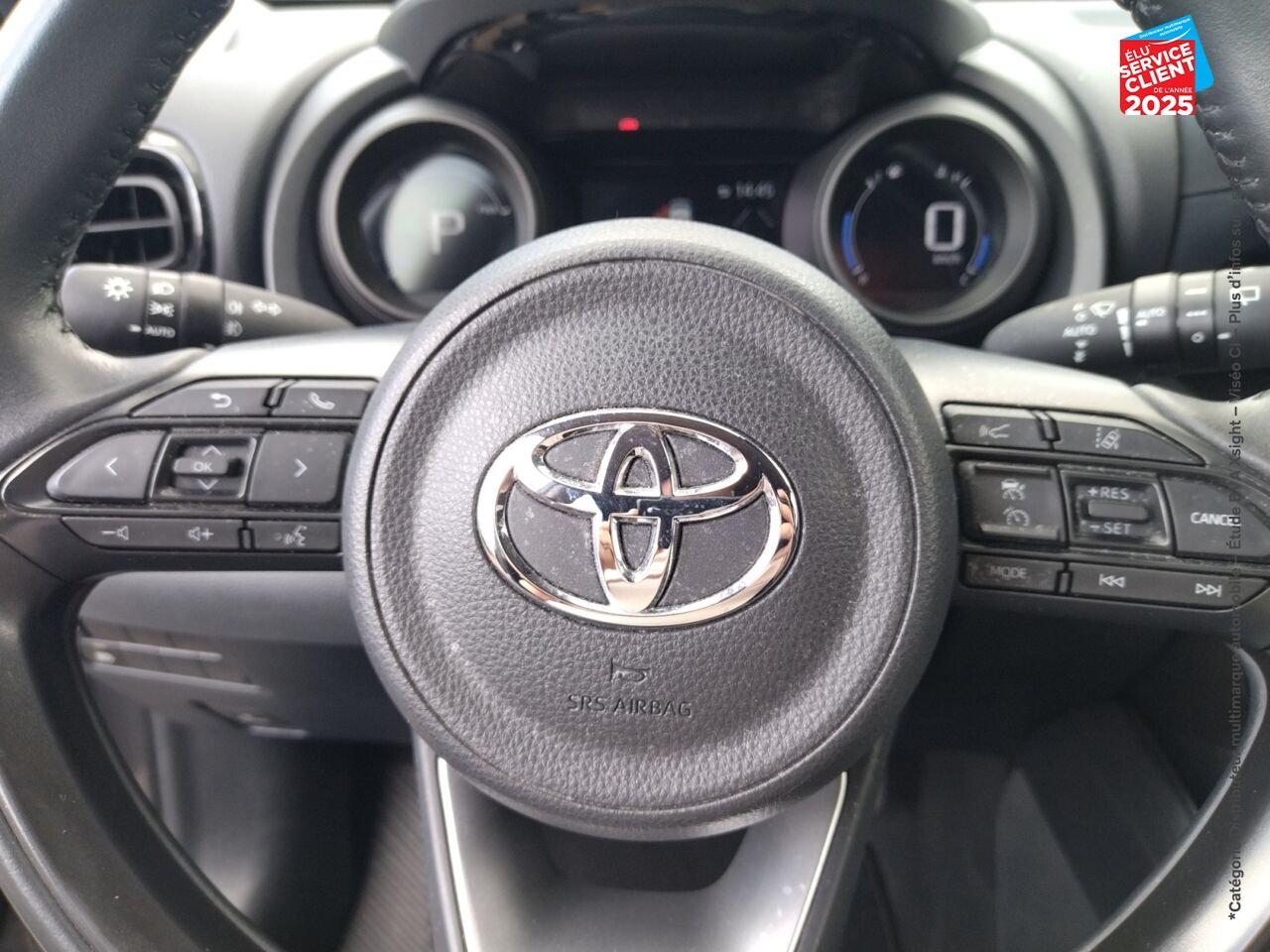Véhicule d'occasion TOYOTA YARIS 116H DESIGN 5P MY21 chez Nissan Nancy