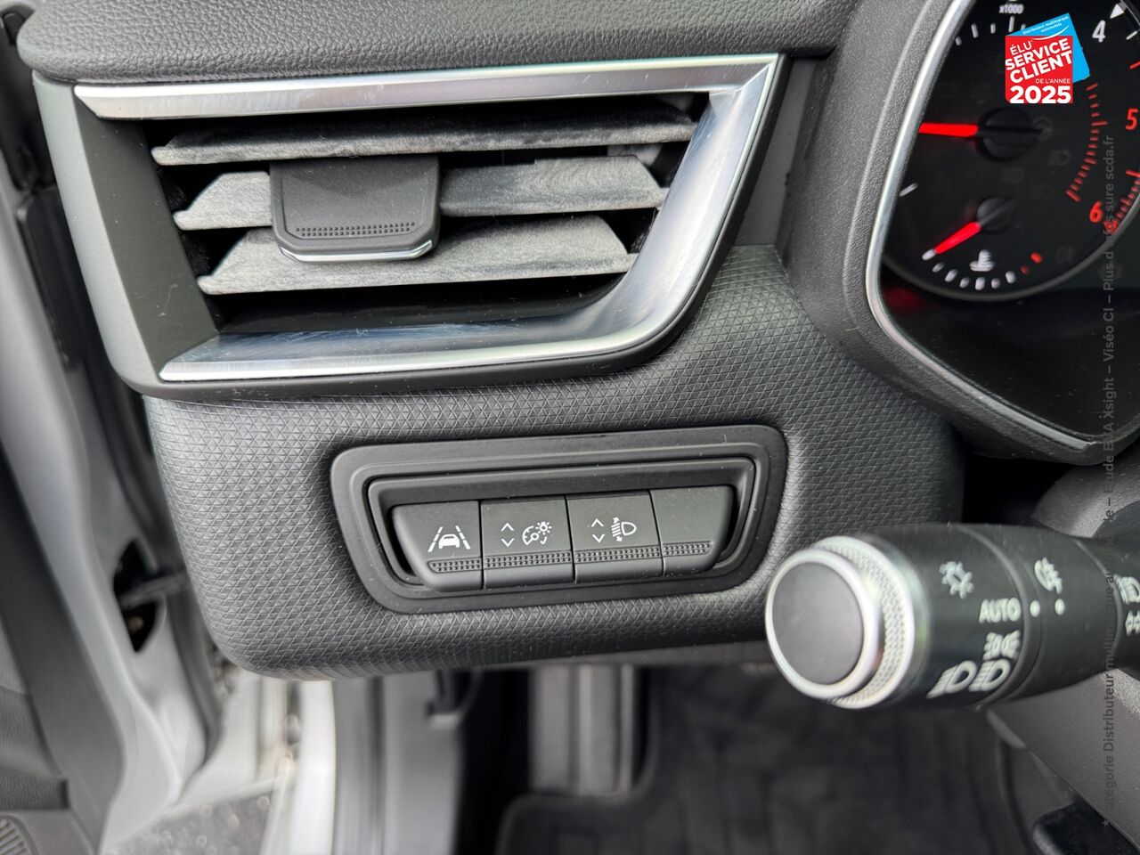 Véhicule d'occasion RENAULT CLIO 1.5 BLUE DCI 85CH BUSINESS GPS RADAR AR chez HESS Automobile