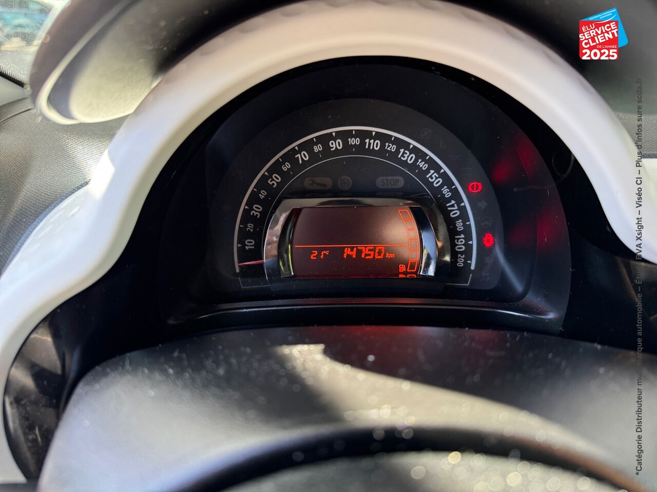 Véhicule d'occasion RENAULT TWINGO 1.0 SCE 65CH EQUILIBRE chez Opel Dijon