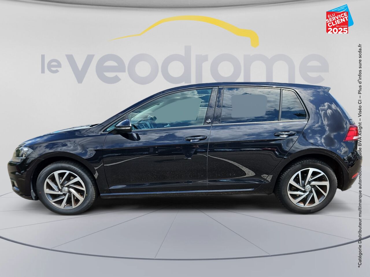 Véhicule d'occasion VOLKSWAGEN GOLF 1.4 TSI 125CH BLUEMOTION TECHNOLOGY SOUND 5P GPS CAMERA CARPLAY chez Le Veodrome