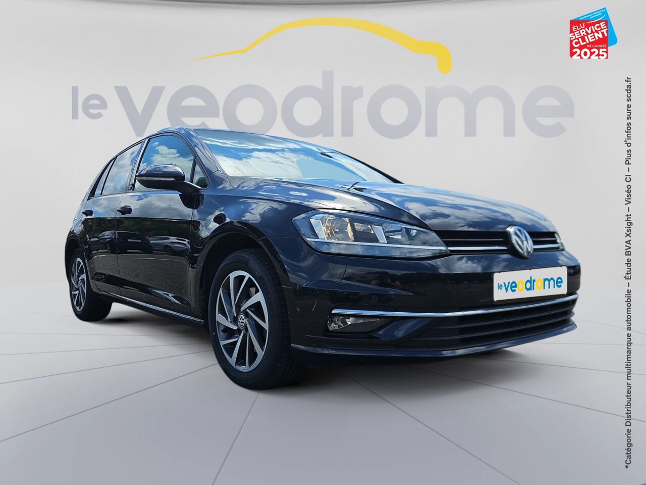 Véhicule d'occasion VOLKSWAGEN GOLF 1.4 TSI 125CH BLUEMOTION TECHNOLOGY SOUND 5P GPS CAMERA CARPLAY chez Le Veodrome