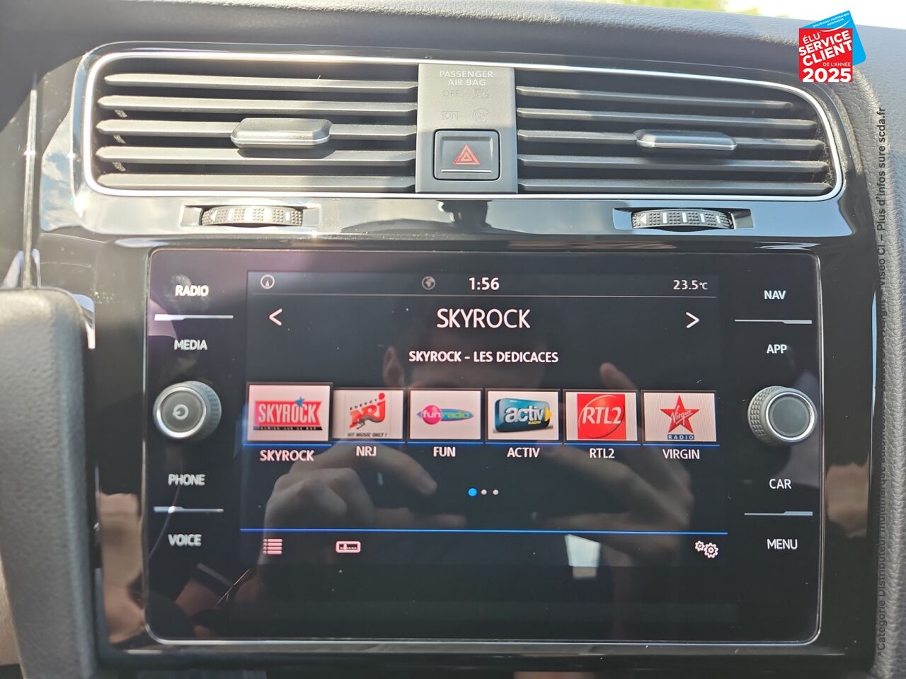 Véhicule d'occasion VOLKSWAGEN GOLF 1.4 TSI 125CH BLUEMOTION TECHNOLOGY SOUND 5P GPS CAMERA CARPLAY chez Le Veodrome