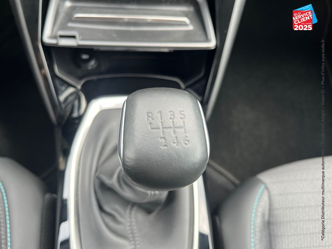 Véhicule d'occasion PEUGEOT 208 1.2 PURETECH 100CH SS ALLURE 118G chez Fiat Colmar
