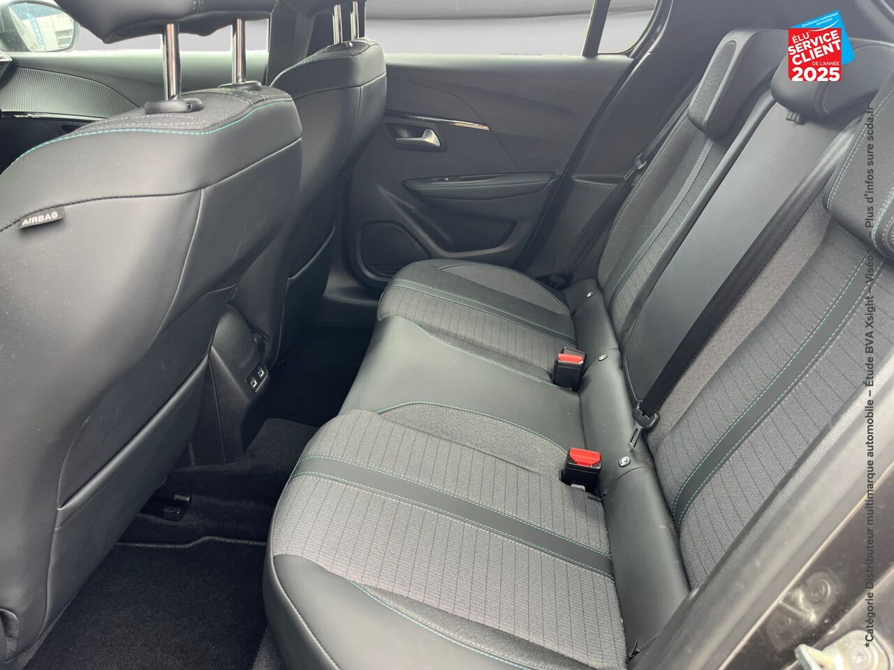Véhicule d'occasion PEUGEOT 208 1.2 PURETECH 100CH SS ALLURE 118G chez Fiat Colmar