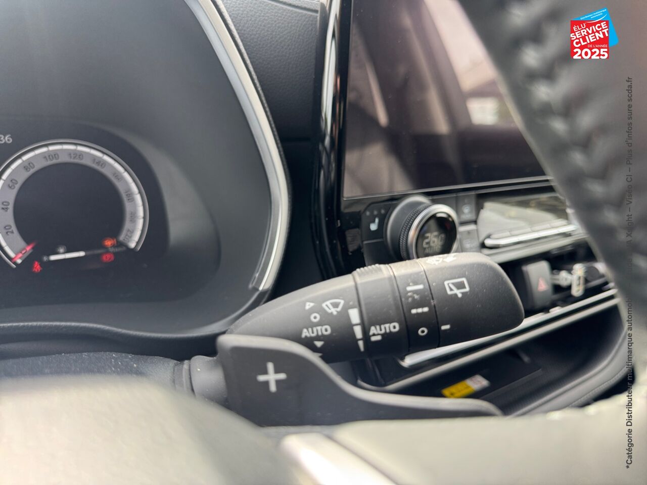 Véhicule d'occasion TOYOTA HIGHLANDER 2.5 HYBRID 248CH DESIGN BUSINESS AWD-I MY24 chez Peugeot Charleville