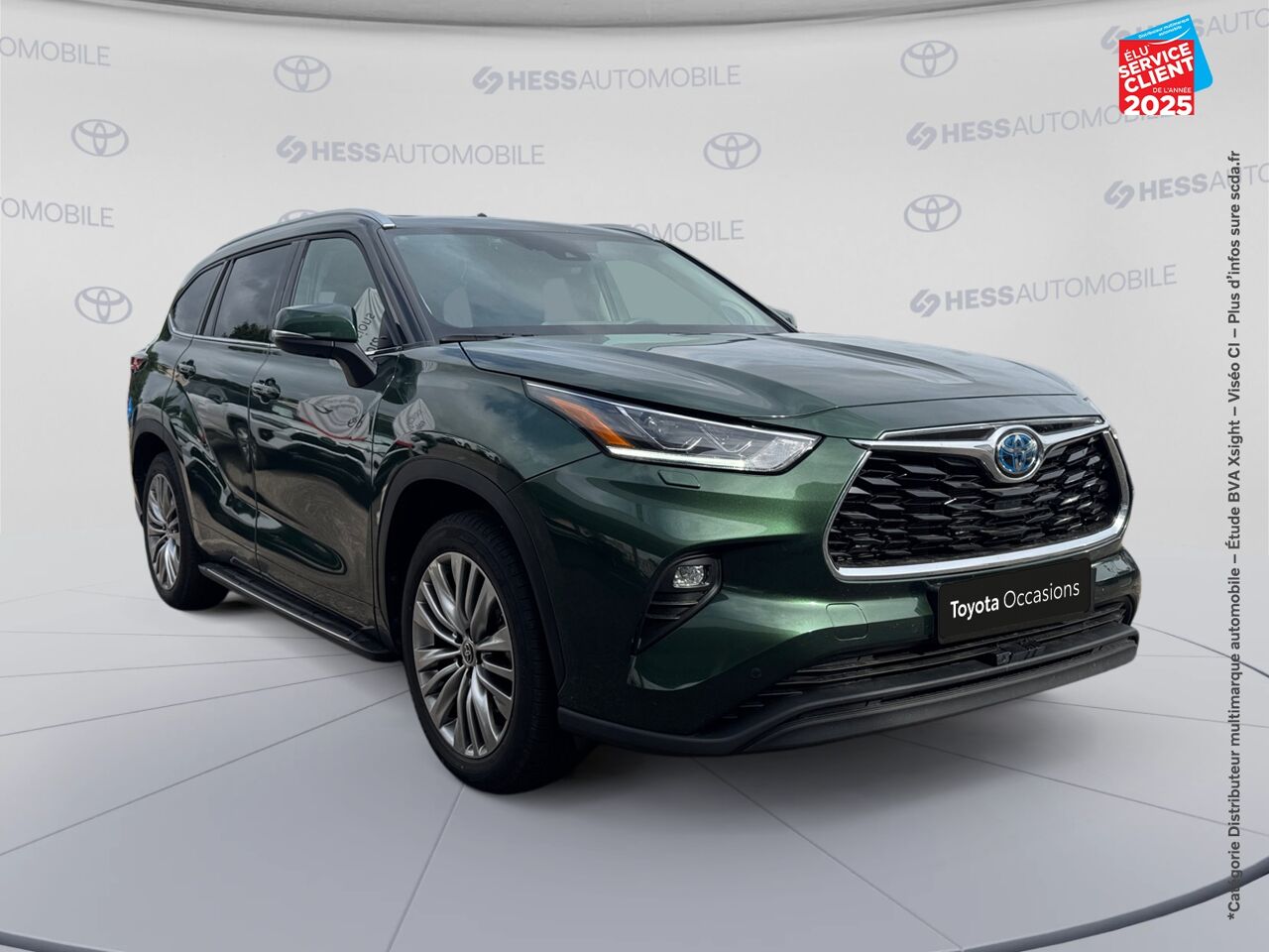 Véhicule d'occasion TOYOTA HIGHLANDER 2.5 HYBRID 248CH DESIGN BUSINESS AWD-I MY24 chez Peugeot Charleville
