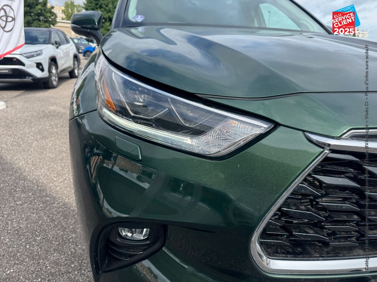 Véhicule d'occasion TOYOTA HIGHLANDER 2.5 HYBRID 248CH DESIGN BUSINESS AWD-I MY24 chez Peugeot Charleville