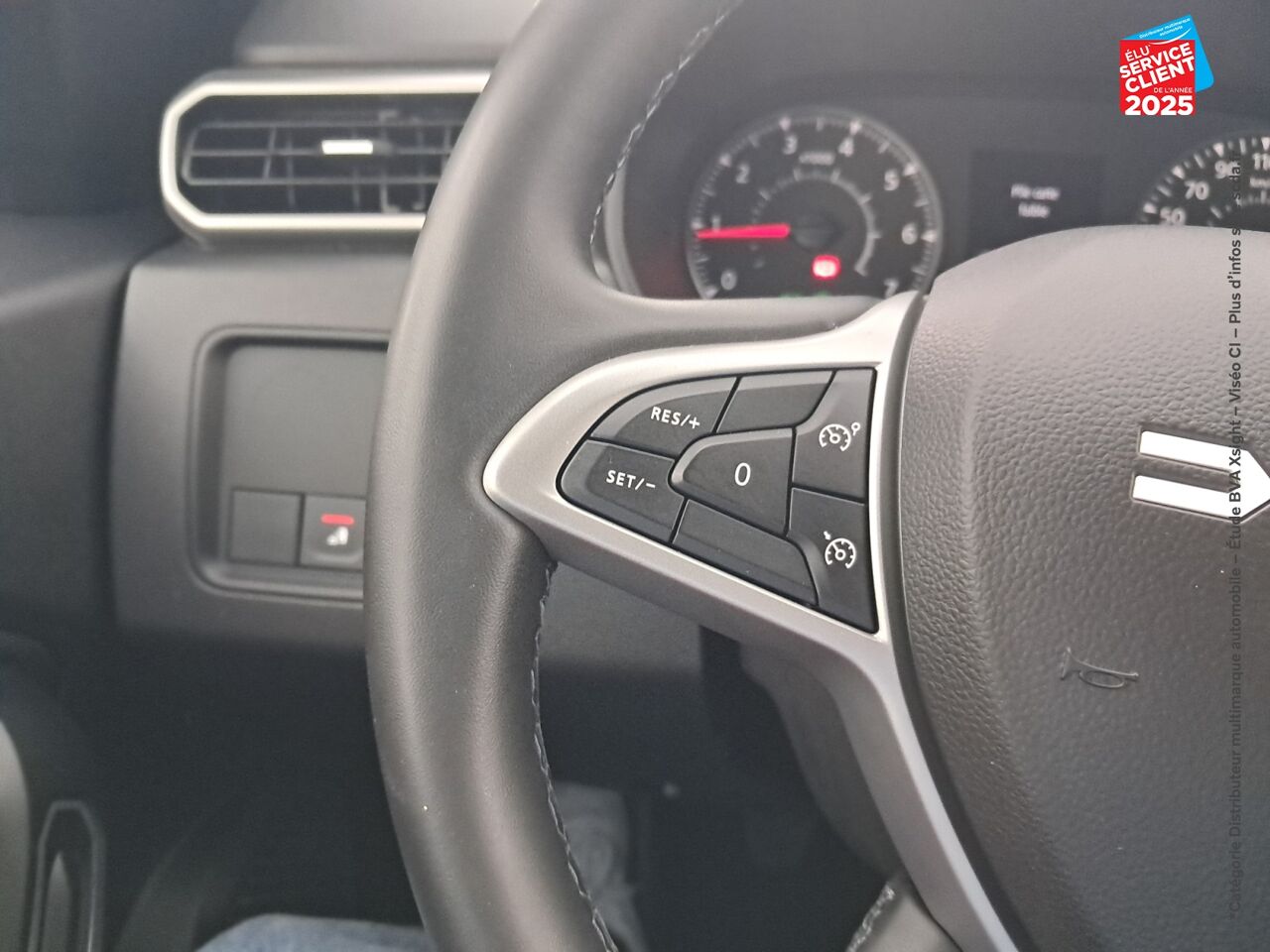 Véhicule d'occasion DACIA DUSTER 1.5 BLUE DCI 115CH JOURNEY 4X2 GPS CAMERA chez Renault Strasbourg