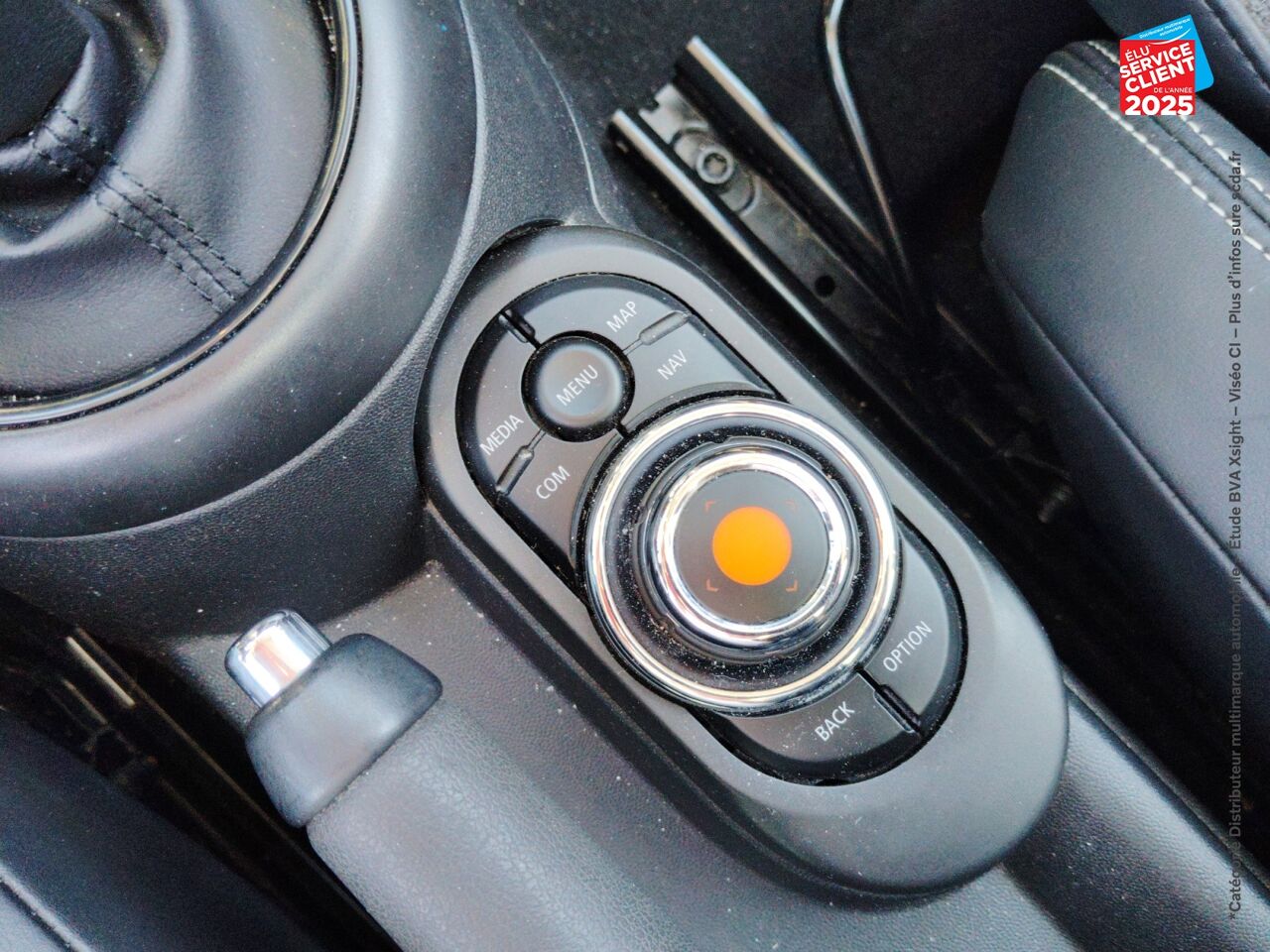 Véhicule d'occasion MINI MINI ONE 102CH HEDDON STREET BVA7 EURO6D-T chez BMW Lons le Saunier