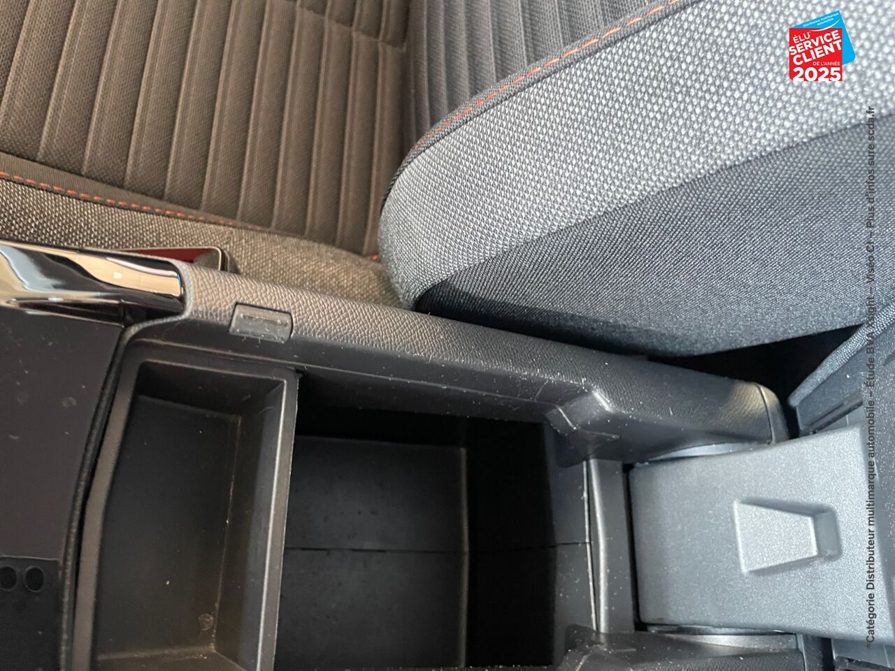 Véhicule d'occasion PEUGEOT 208 E-136CH ACTIVE chez Fiat Strasbourg