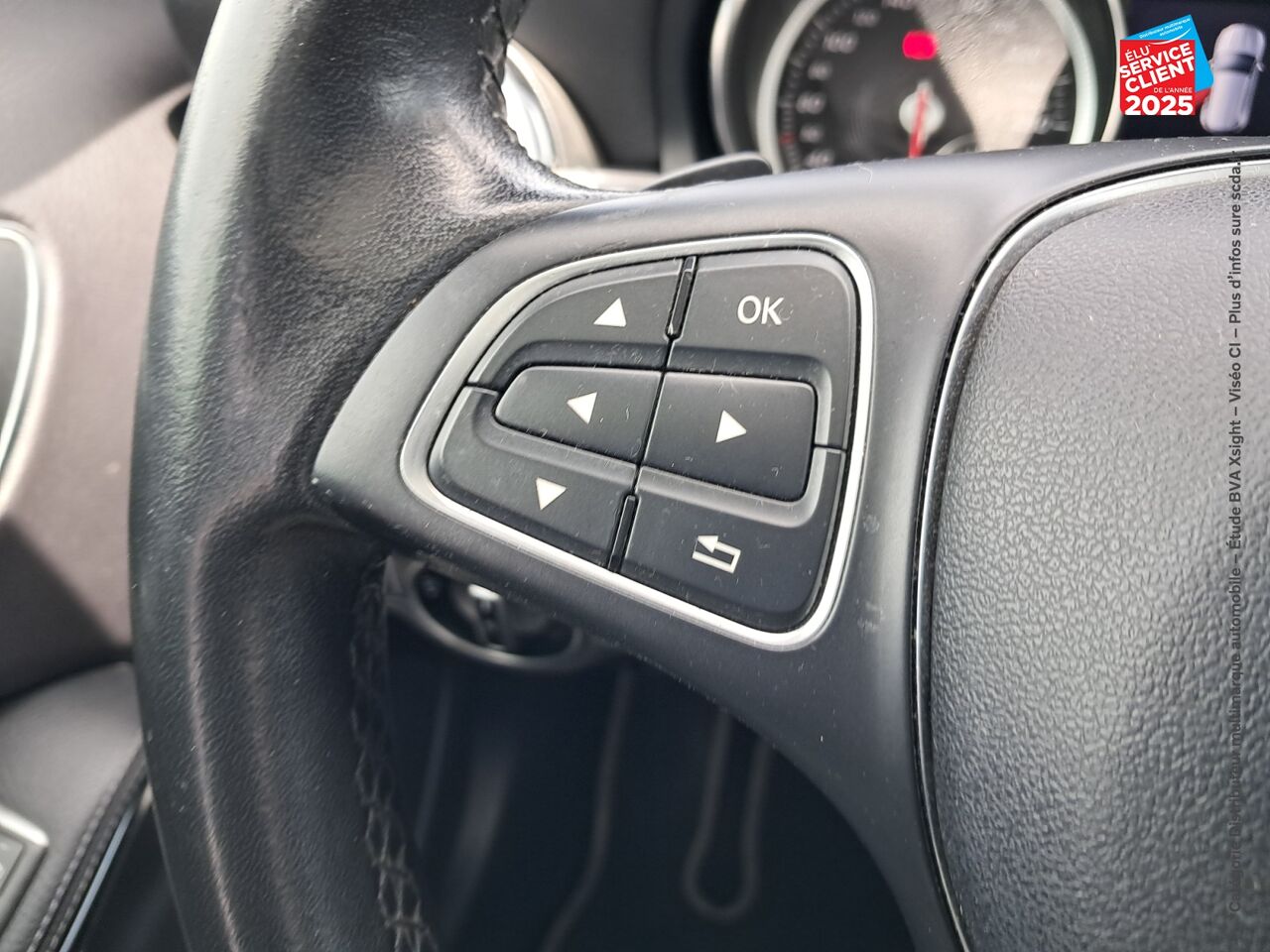 Véhicule d'occasion MERCEDES-BENZ GLA 200 D 136CH INSPIRATION 7G-DCT EURO6C TPANO CAMERA chez HESS Automobile