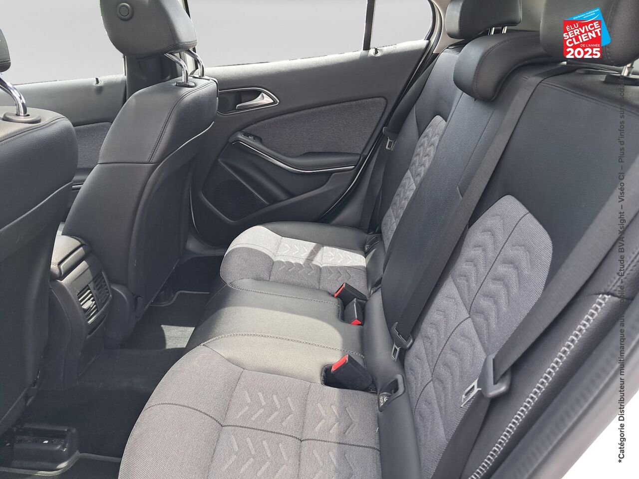 Véhicule d'occasion MERCEDES-BENZ GLA 200 D 136CH INSPIRATION 7G-DCT EURO6C TPANO CAMERA chez HESS Automobile