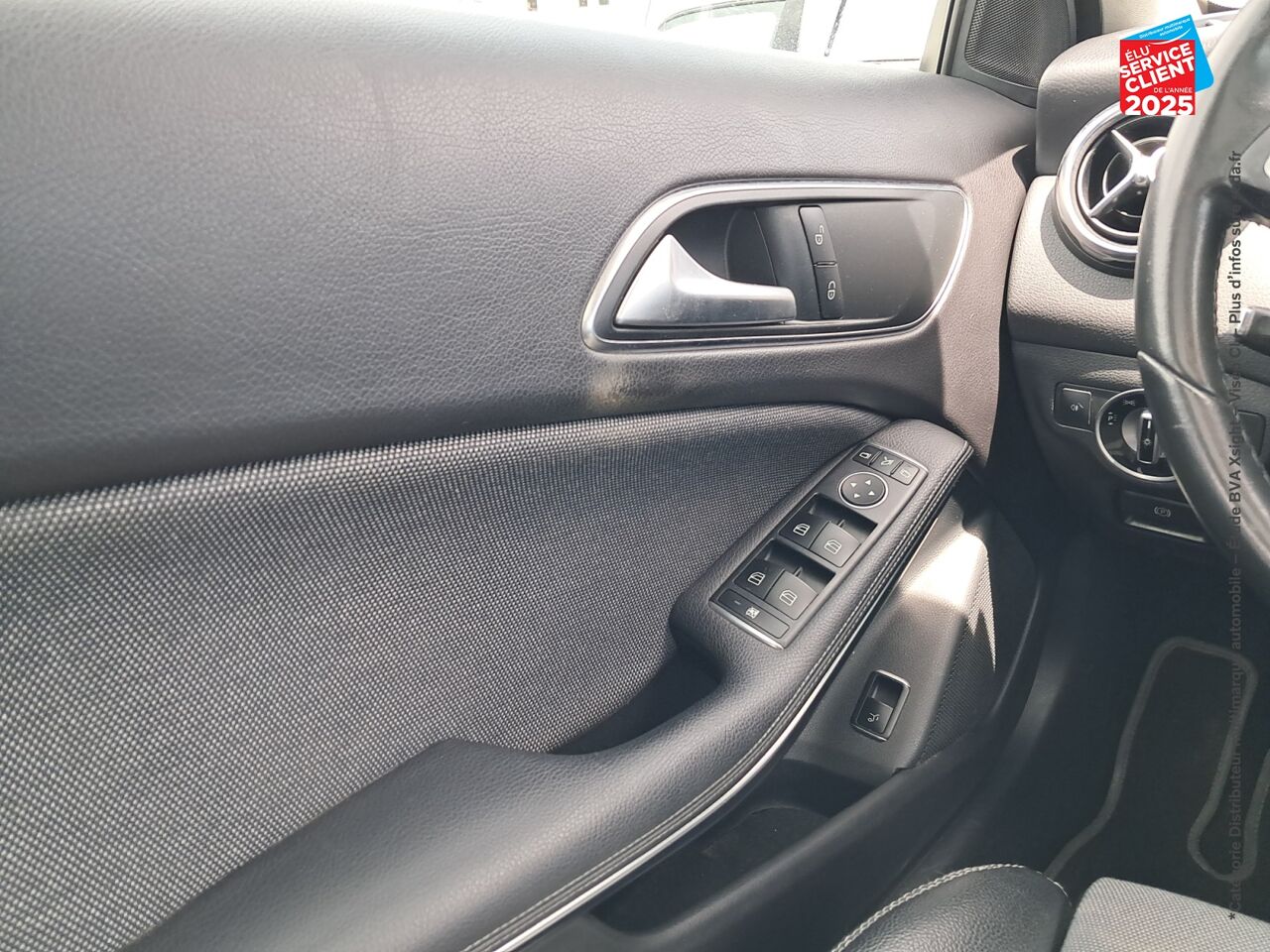 Véhicule d'occasion MERCEDES-BENZ GLA 200 D 136CH INSPIRATION 7G-DCT EURO6C TPANO CAMERA chez HESS Automobile