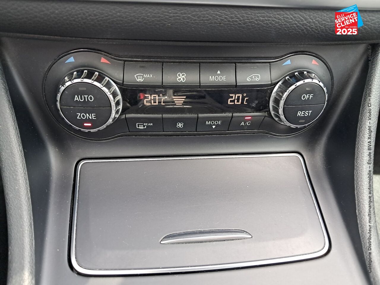 Véhicule d'occasion MERCEDES-BENZ GLA 200 D 136CH INSPIRATION 7G-DCT EURO6C TPANO CAMERA chez HESS Automobile