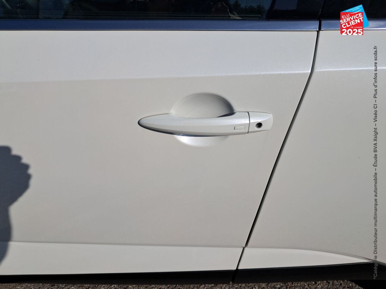 Véhicule d'occasion NISSAN QASHQAI 1.3 MILD HYBRID 158CH TEKNA XTRONIC TPANO CAMERA GPS chez Renault Colmar