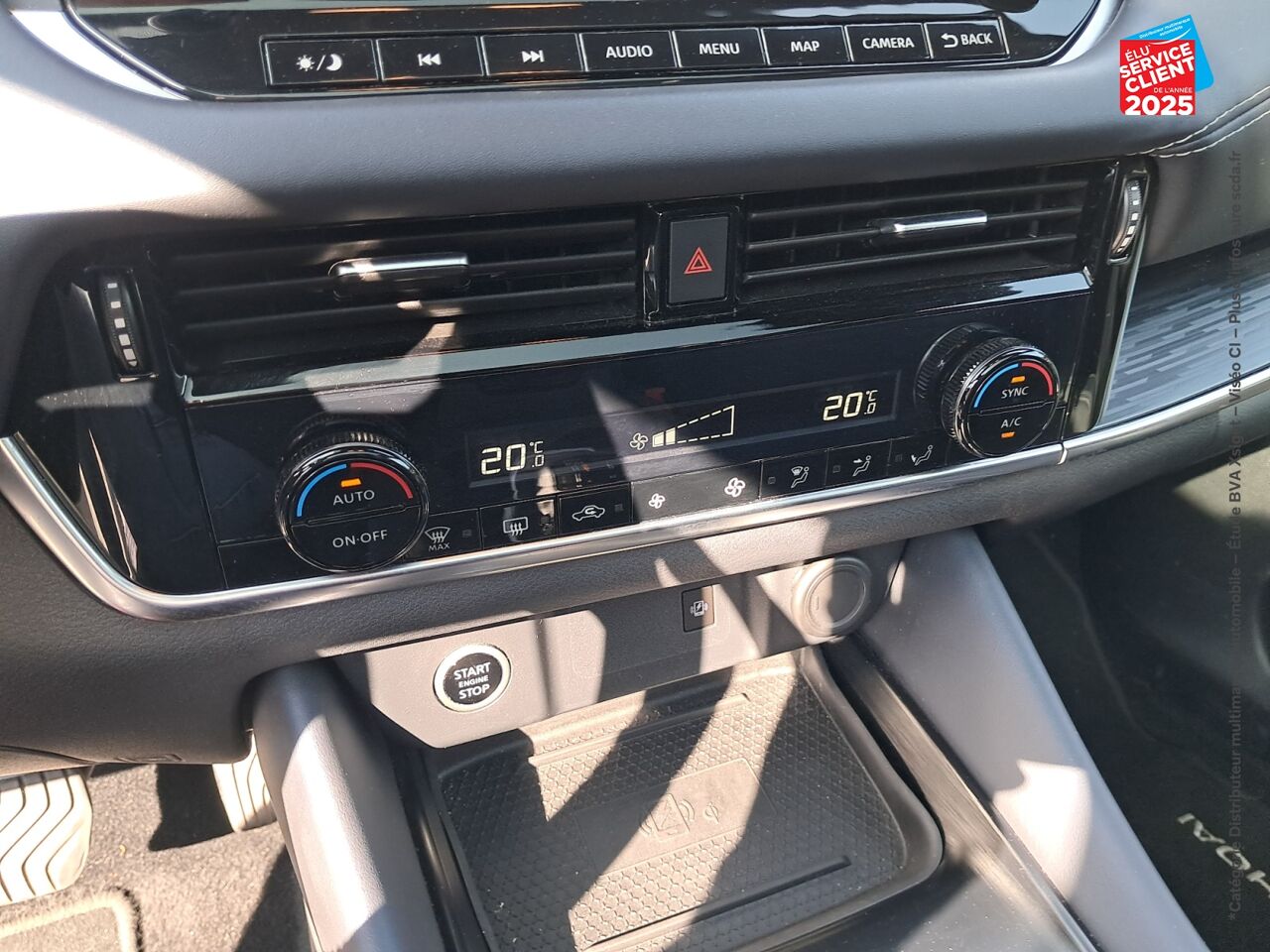 Véhicule d'occasion NISSAN QASHQAI 1.3 MILD HYBRID 158CH TEKNA XTRONIC TPANO CAMERA GPS chez Renault Colmar