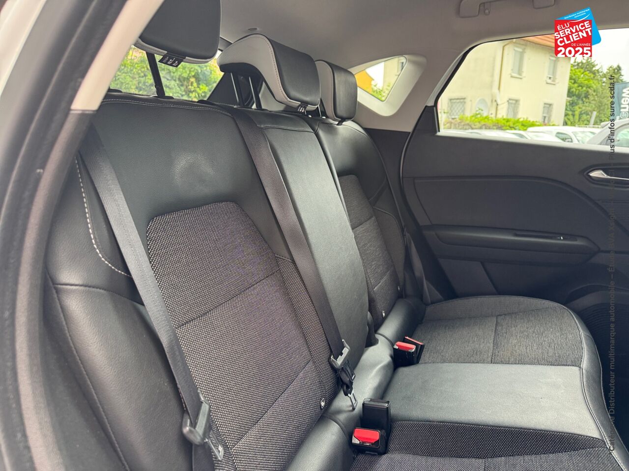 Véhicule d'occasion RENAULT CAPTUR 1.3 TCE 140CH FAP INTENS EDC -21 GPS CAMERA chez Renault Colmar