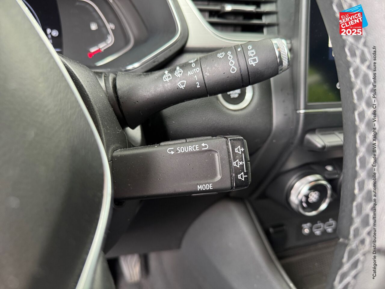 Véhicule d'occasion RENAULT CAPTUR 1.3 TCE 140CH FAP INTENS EDC -21 GPS CAMERA chez Renault Colmar