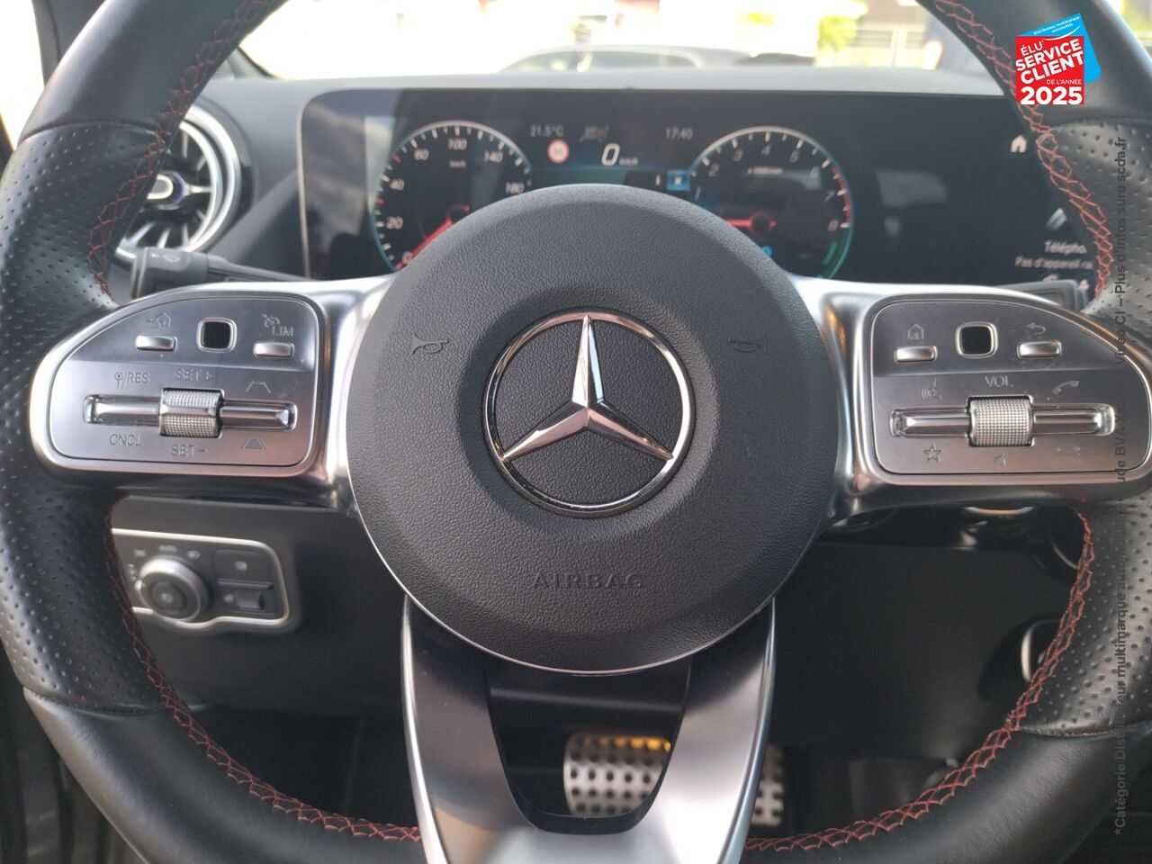 Véhicule d'occasion MERCEDES-BENZ CLASSE B 250 E 163+109CH AMG LINE 8G-DCT SIEGES CHAUF/CUIR GPS CAMERA ATTELAGE chez Land Rover Strasbourg