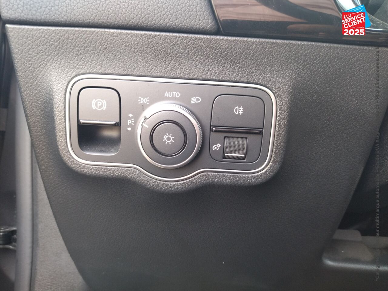 Véhicule d'occasion MERCEDES-BENZ CLASSE B 250 E 163+109CH AMG LINE 8G-DCT SIEGES CHAUF/CUIR GPS CAMERA ATTELAGE chez Land Rover Strasbourg