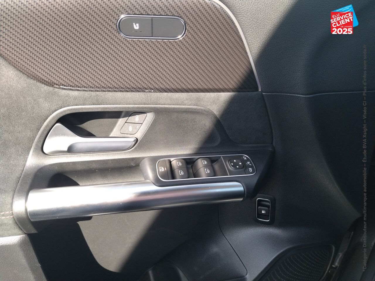 Véhicule d'occasion MERCEDES-BENZ CLASSE B 250 E 163+109CH AMG LINE 8G-DCT SIEGES CHAUF/CUIR GPS CAMERA ATTELAGE chez Land Rover Strasbourg