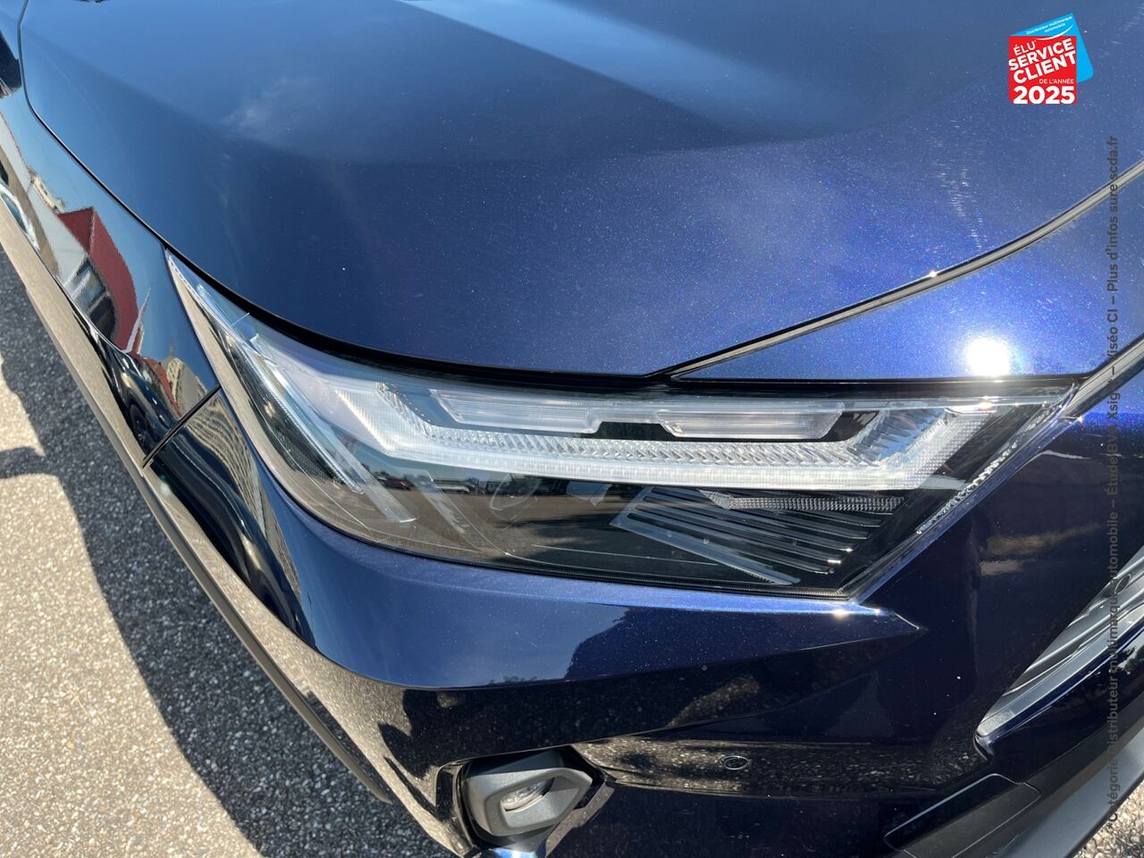 Véhicule d'occasion TOYOTA RAV4 2.5 HYBRIDE 218CH LOUNGE 2WD MY24 chez Toyota Thionville