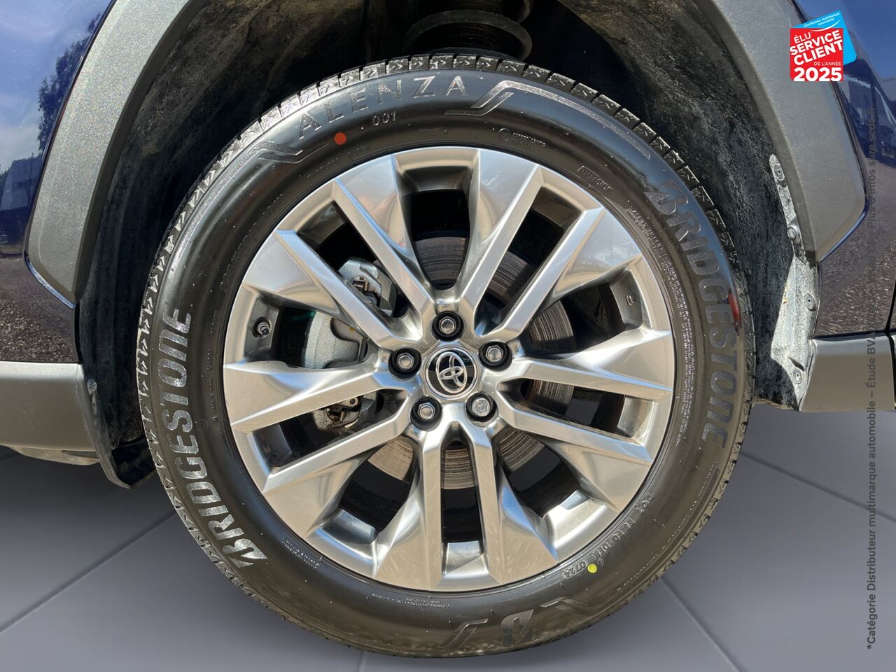 Véhicule d'occasion TOYOTA RAV4 2.5 HYBRIDE 218CH LOUNGE 2WD MY24 chez Toyota Thionville