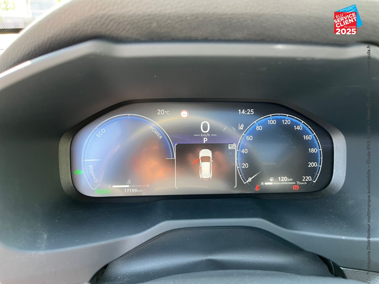 Véhicule d'occasion TOYOTA RAV4 2.5 HYBRIDE 218CH LOUNGE 2WD MY24 chez Toyota Thionville