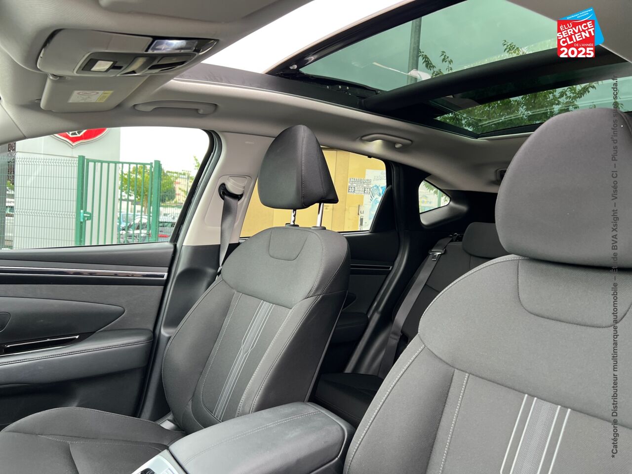 Véhicule d'occasion HYUNDAI TUCSON 1.6 T-GDI 150CH HYBRID 48V CREATIVE DCT7 TOUVRANT SIEGES CHAUF GPS CAMERA CARPLAY chez Hyundai Epernay