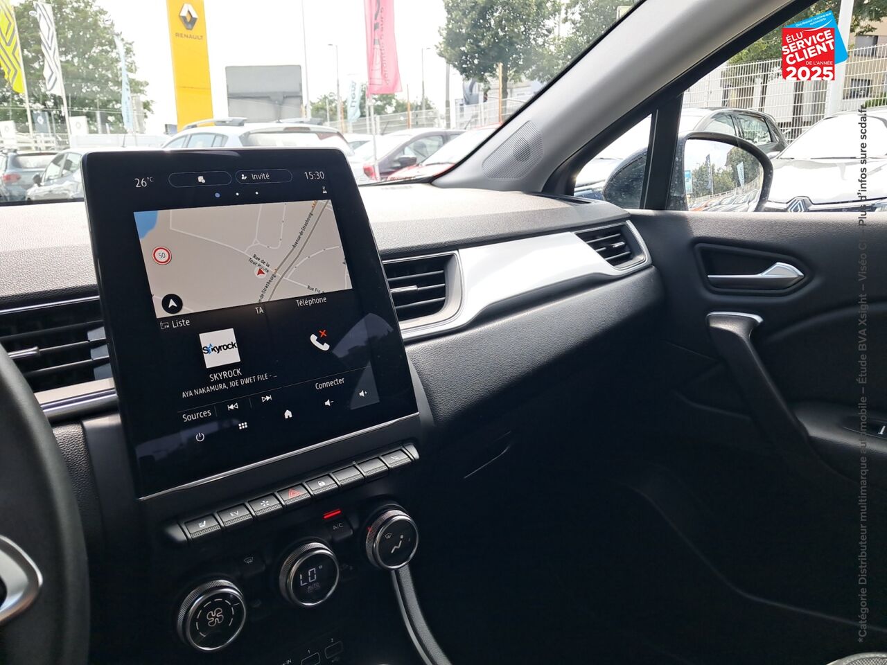 Véhicule d'occasion RENAULT CAPTUR 1.6 E-TECH HYBRIDE 145CH TECHNO FAST TRACK chez HESS Automobile