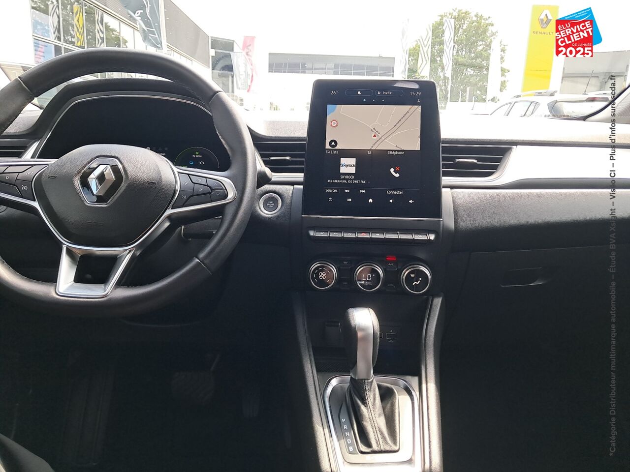 Véhicule d'occasion RENAULT CAPTUR 1.6 E-TECH HYBRIDE 145CH TECHNO FAST TRACK chez HESS Automobile