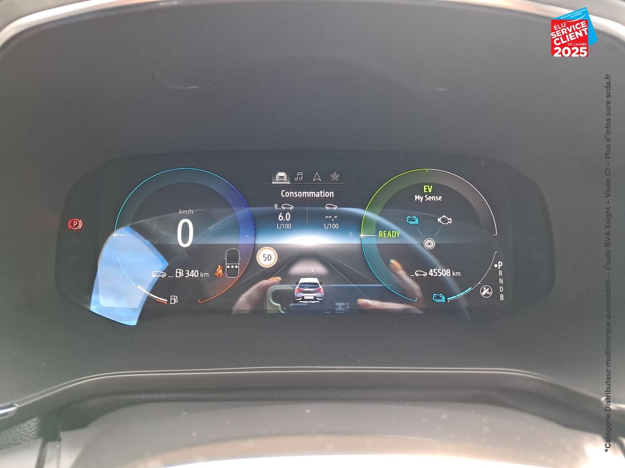 Véhicule d'occasion RENAULT CAPTUR 1.6 E-TECH HYBRIDE 145CH TECHNO FAST TRACK chez HESS Automobile