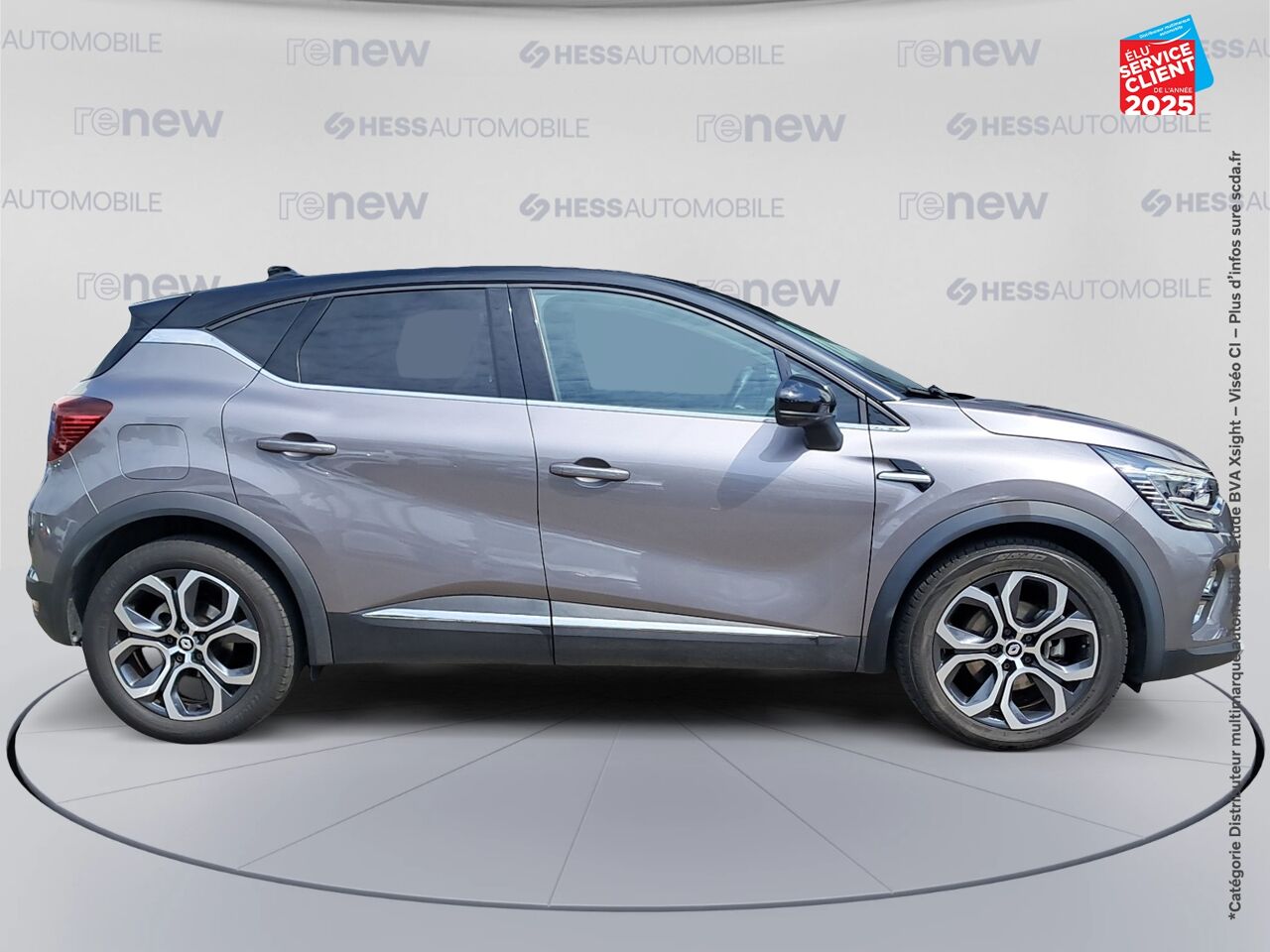 Véhicule d'occasion RENAULT CAPTUR 1.6 E-TECH HYBRIDE 145CH TECHNO FAST TRACK chez HESS Automobile