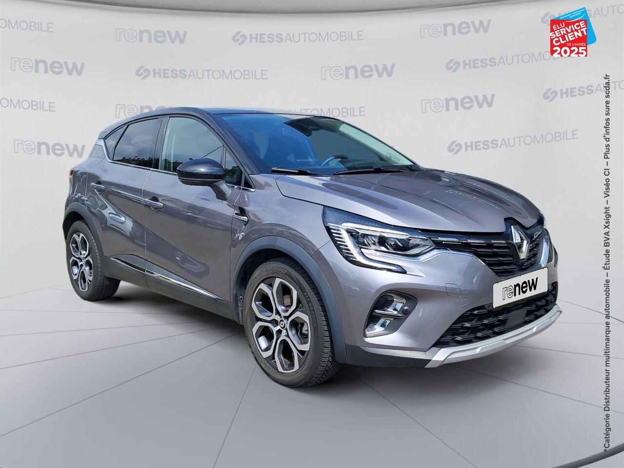 Véhicule d'occasion RENAULT CAPTUR 1.6 E-TECH HYBRIDE 145CH TECHNO FAST TRACK chez HESS Automobile