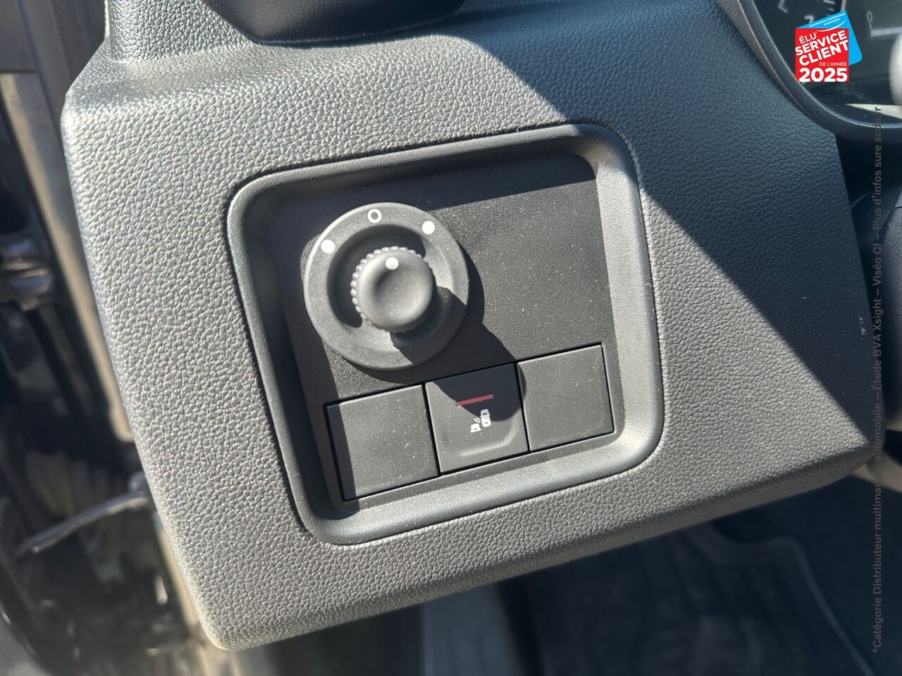 Véhicule d'occasion DACIA DUSTER 1.3 TCE 150CH FAP PRESTIGE 4X2 EDC SIEGES CHAUF GPS CAMERA ATTELAGE chez Toyota Verdun