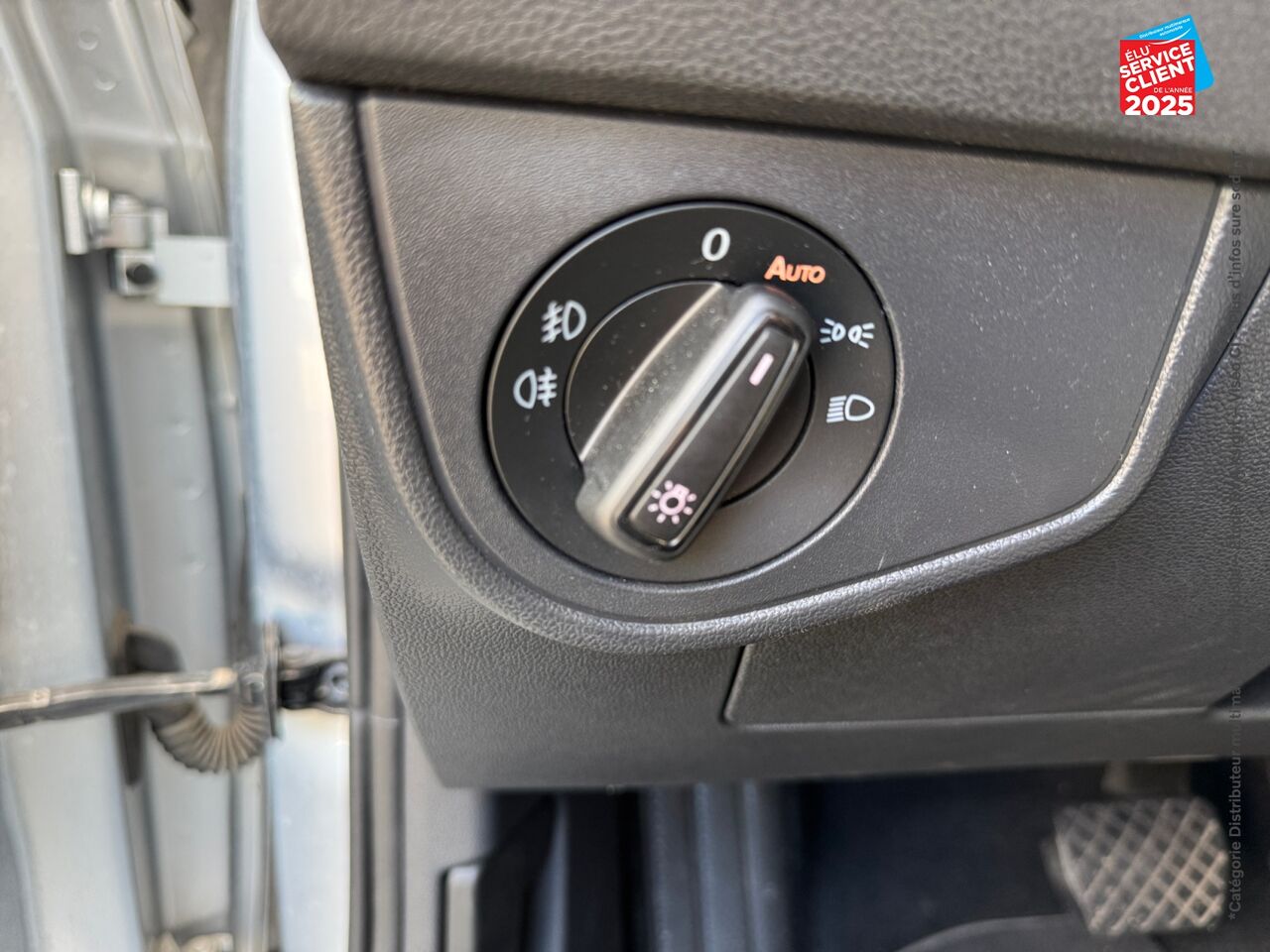 Véhicule d'occasion VOLKSWAGEN POLO 1.0 TSI 95CH CONFORTLINE DSG7 chez Toyota Bar le Duc