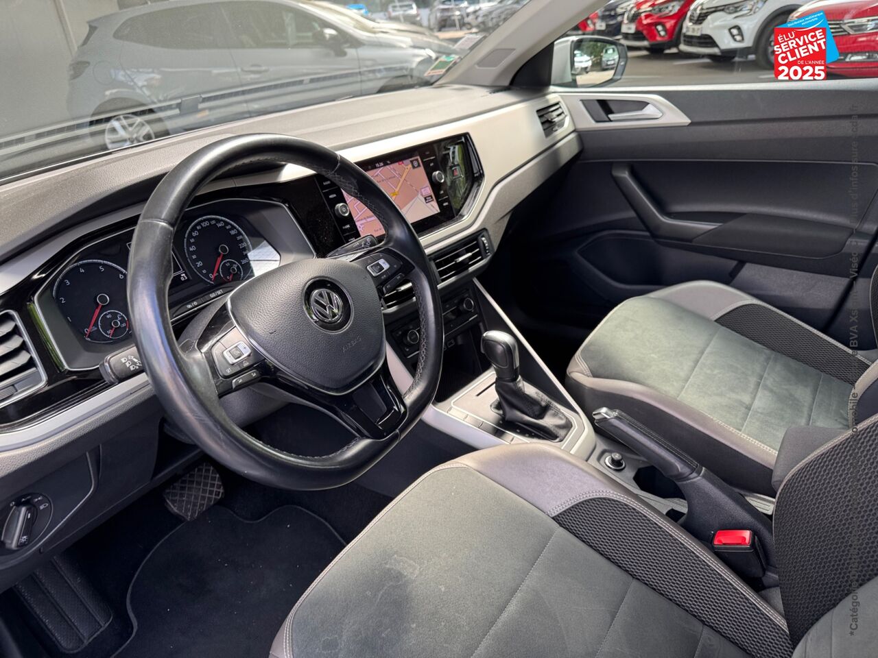 Véhicule d'occasion VOLKSWAGEN POLO 1.0 TSI 95CH CONFORTLINE DSG7 chez Toyota Bar le Duc