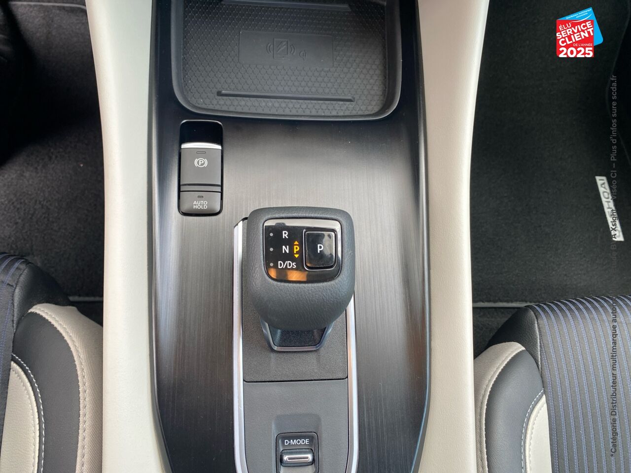 Véhicule d'occasion NISSAN QASHQAI 1.3 MILD HYBRID 158CH TEKNA XTRONIC 2022 TPANO CAMERA HUD chez Renault Colmar