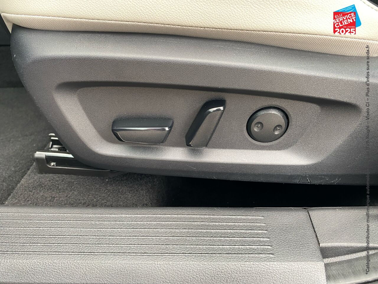 Véhicule d'occasion NISSAN QASHQAI 1.3 MILD HYBRID 158CH TEKNA XTRONIC 2022 TPANO CAMERA HUD chez Renault Colmar